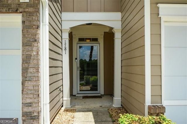 1781 Waterside Drive NW, Kennesaw, GA 30152