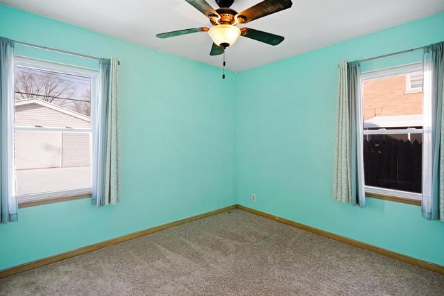 7108 Pershing BOULEVARD, Kenosha, WI 53142