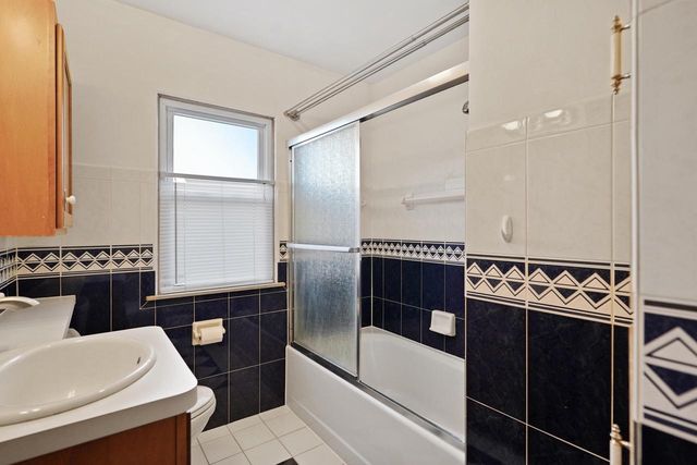 7108 Pershing BOULEVARD, Kenosha, WI 53142