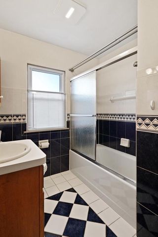 7108 Pershing BOULEVARD, Kenosha, WI 53142