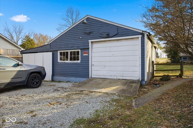 9144 S Geneva Main Street, Flat Rock, IN 47234