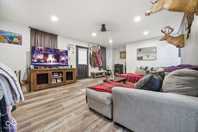 9144 S Geneva Main Street, Flat Rock, IN 47234