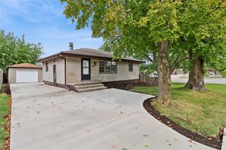 1308 E Thornton Avenue, Des Moines, IA 50315