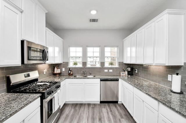 1148 Road 5102, Cleveland, TX 77327