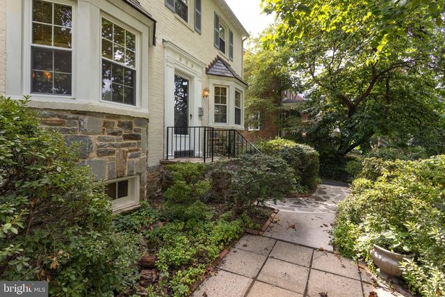 809 TRED AVON RD, Baltimore, MD 21212
