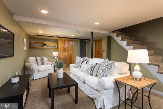 809 TRED AVON RD, Baltimore, MD 21212