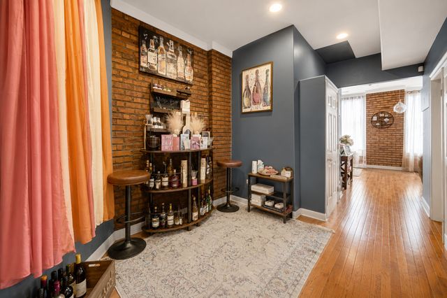 4016 S Indiana Avenue, Chicago, IL 60653