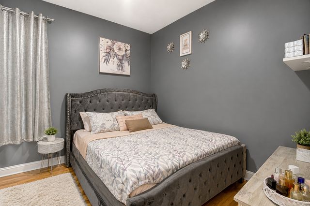 4016 S Indiana Avenue, Chicago, IL 60653