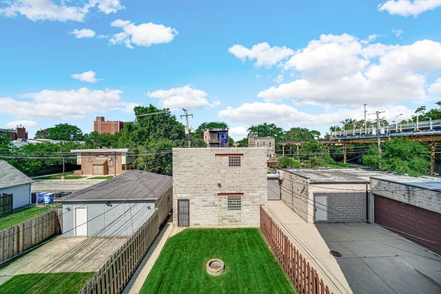 4016 S Indiana Avenue, Chicago, IL 60653