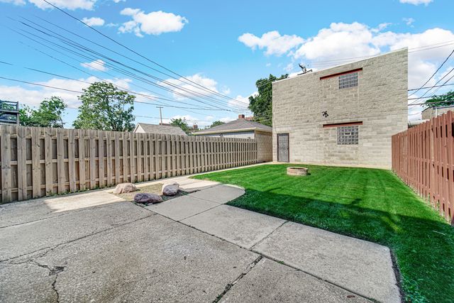 4016 S Indiana Avenue, Chicago, IL 60653