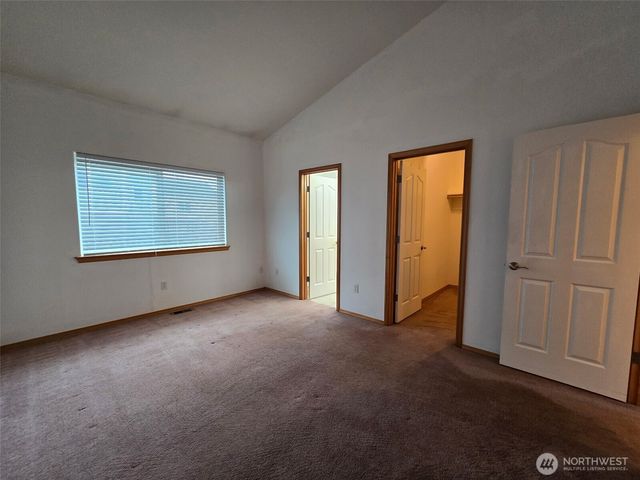 811 W 8th St, Port Angeles, WA 98363