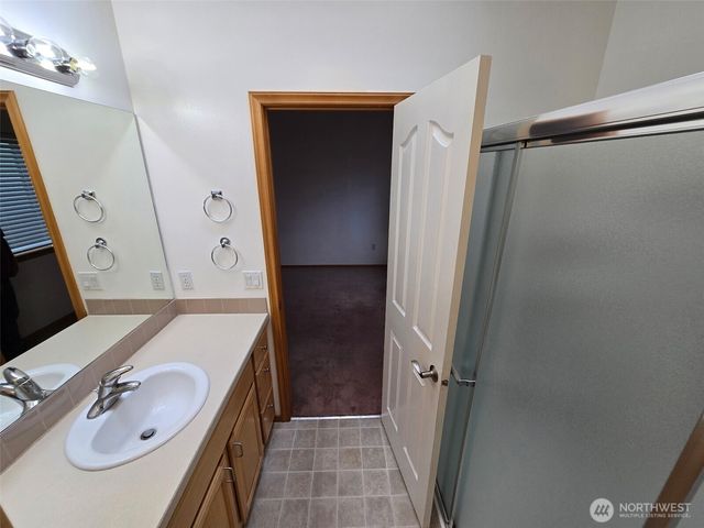 811 W 8th St, Port Angeles, WA 98363