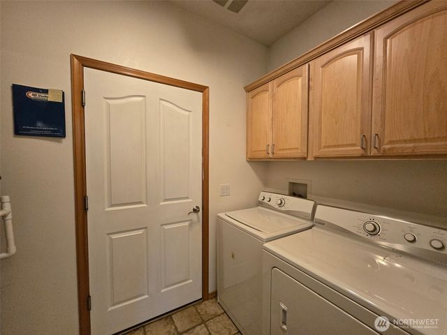 811 W 8th St, Port Angeles, WA 98363