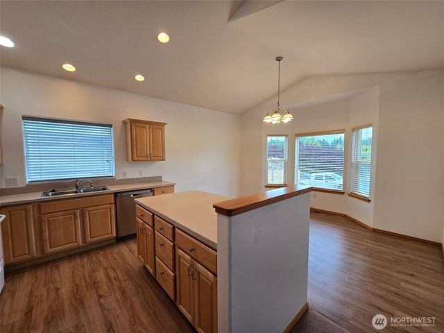 811 W 8th St, Port Angeles, WA 98363