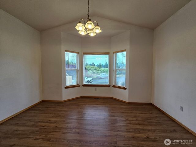 811 W 8th St, Port Angeles, WA 98363