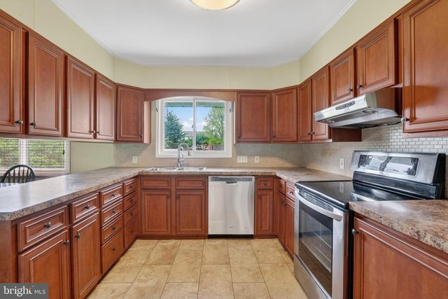 913 GOBIN STREET, Carlisle, PA 17013
