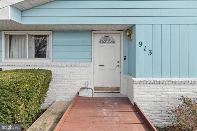 913 GOBIN STREET, Carlisle, PA 17013