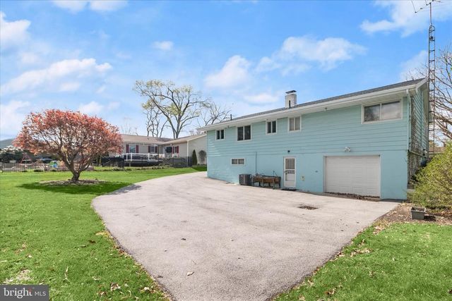 913 GOBIN STREET, Carlisle, PA 17013