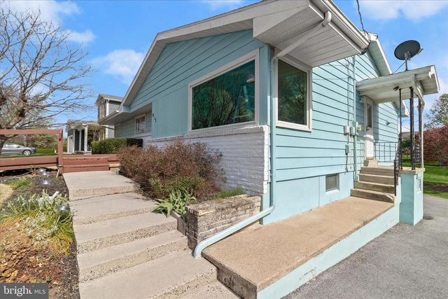 913 GOBIN STREET, Carlisle, PA 17013