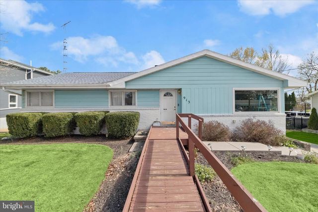 913 GOBIN STREET, Carlisle, PA 17013