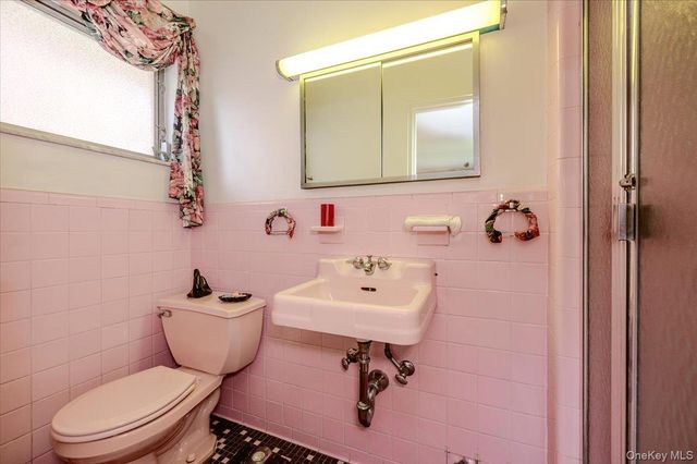 2539 Woodhull Avenue, Bronx, NY 10469