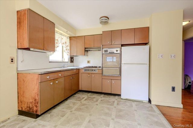 2539 Woodhull Avenue, Bronx, NY 10469