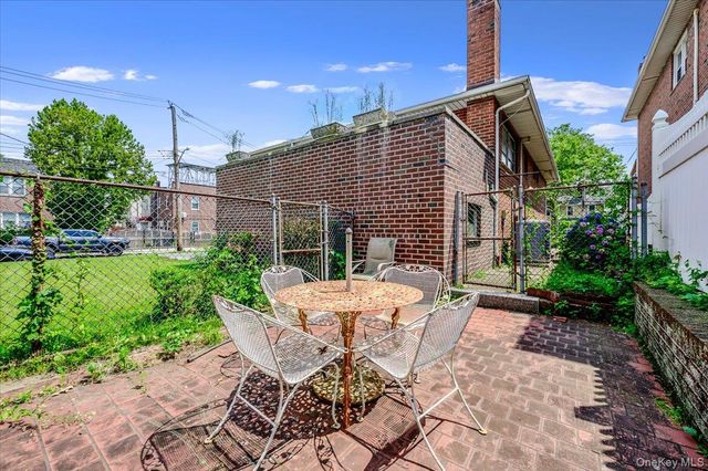 2539 Woodhull Avenue, Bronx, NY 10469