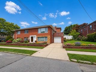 2539 Woodhull Avenue, Bronx, NY 10469