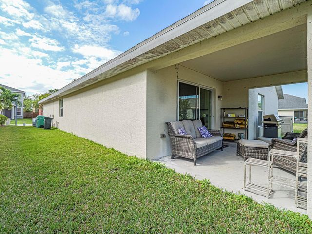 9322 Breakers Row, Fort Pierce, FL 34945
