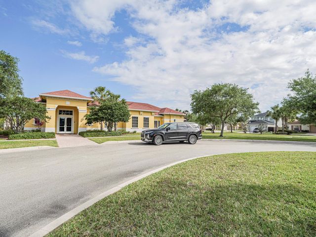 9322 Breakers Row, Fort Pierce, FL 34945