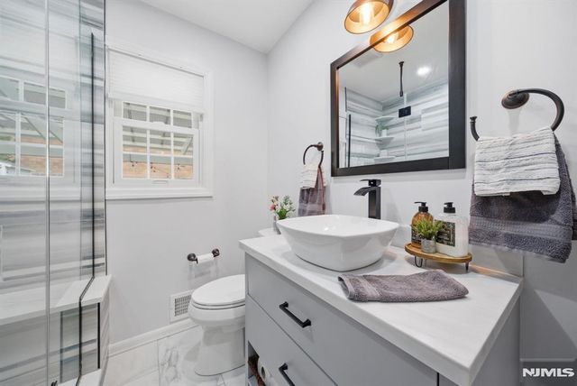 55 15th Street, Hawthorne, NJ 07506