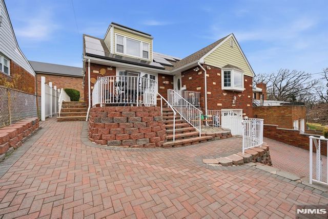 55 15th Street, Hawthorne, NJ 07506