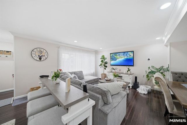 55 15th Street, Hawthorne, NJ 07506