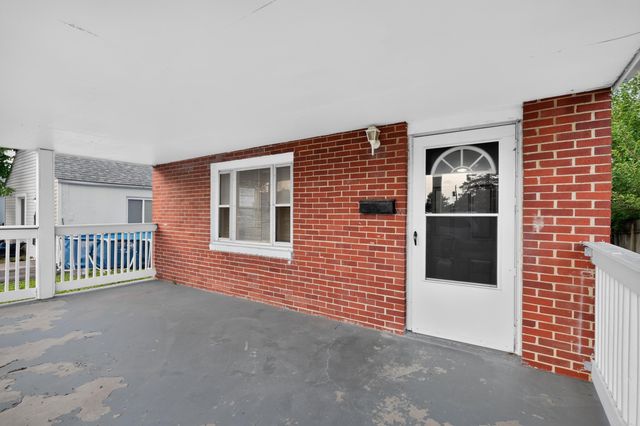 104 Florence Avenue, Columbus, OH 43228