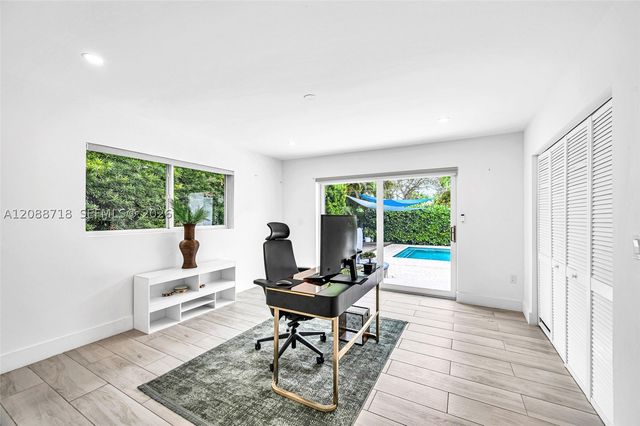 1080 NE 104th St, Miami Shores, FL 33138