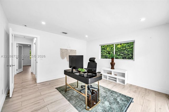 1080 NE 104th St, Miami Shores, FL 33138