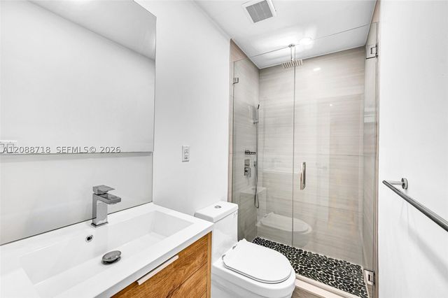 1080 NE 104th St, Miami Shores, FL 33138