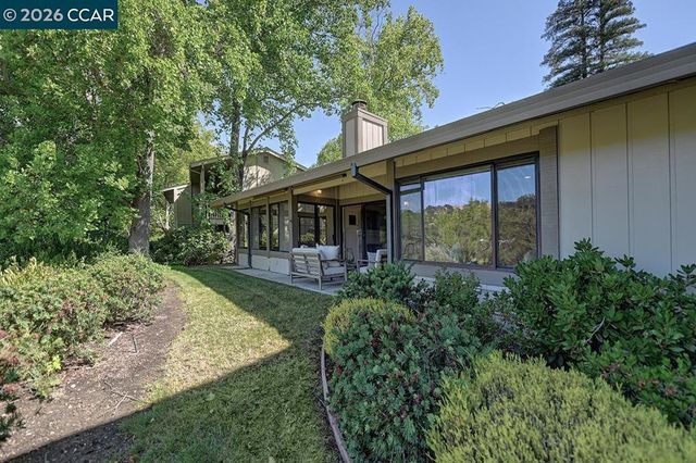 2055 Cactus Ct 6, Walnut Creek, CA 94595