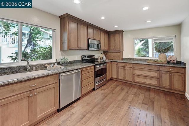 2055 Cactus Ct 6, Walnut Creek, CA 94595