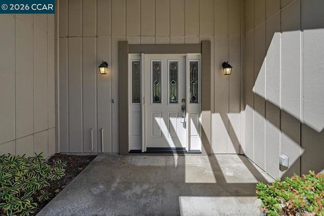 2055 Cactus Ct 6, Walnut Creek, CA 94595
