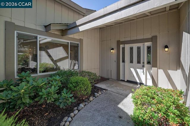 2055 Cactus Ct 6, Walnut Creek, CA 94595