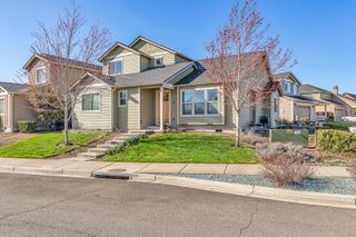 333 Clearview Drive, Talent, OR 97540