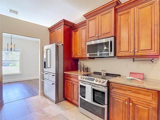 4113 HOLLOW HILL DR, Tampa, FL 33624