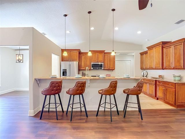 4113 HOLLOW HILL DR, Tampa, FL 33624