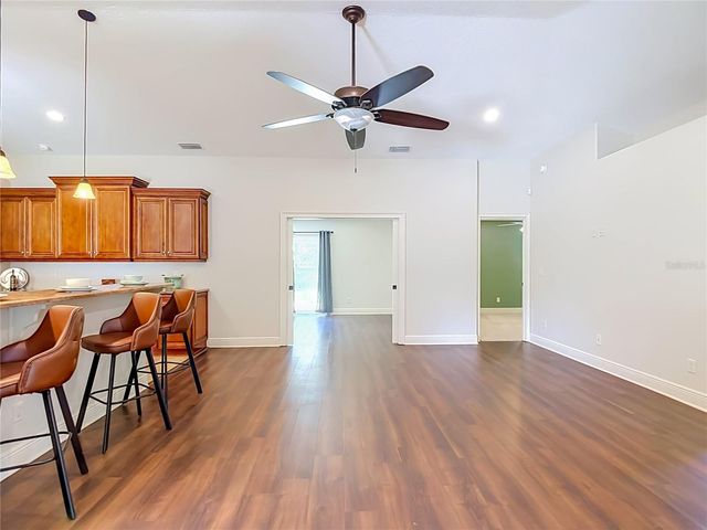 4113 HOLLOW HILL DR, Tampa, FL 33624