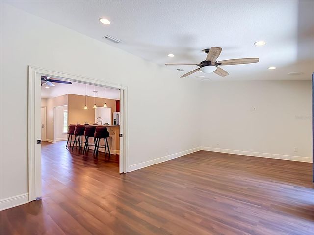 4113 HOLLOW HILL DR, Tampa, FL 33624