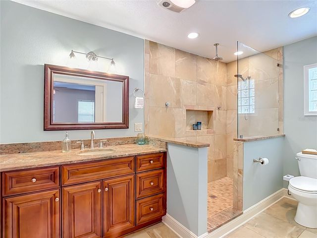 4113 HOLLOW HILL DR, Tampa, FL 33624
