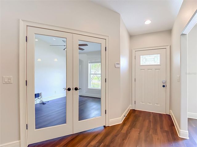 4113 HOLLOW HILL DR, Tampa, FL 33624