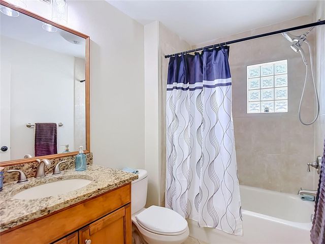 4113 HOLLOW HILL DR, Tampa, FL 33624