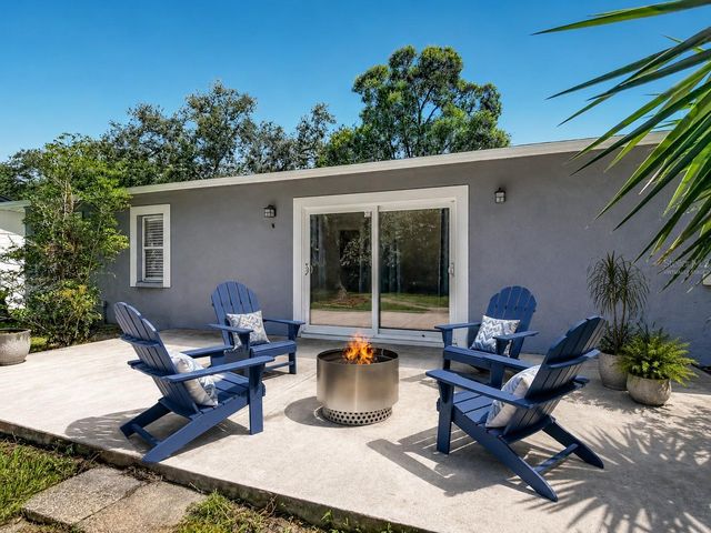4113 HOLLOW HILL DR, Tampa, FL 33624